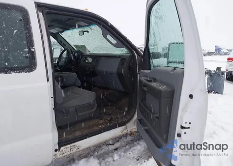 2012 Ford F-350 Chassis Xl z USA, uszkodzony, nr VIN 1FD7X3F67CEC57506